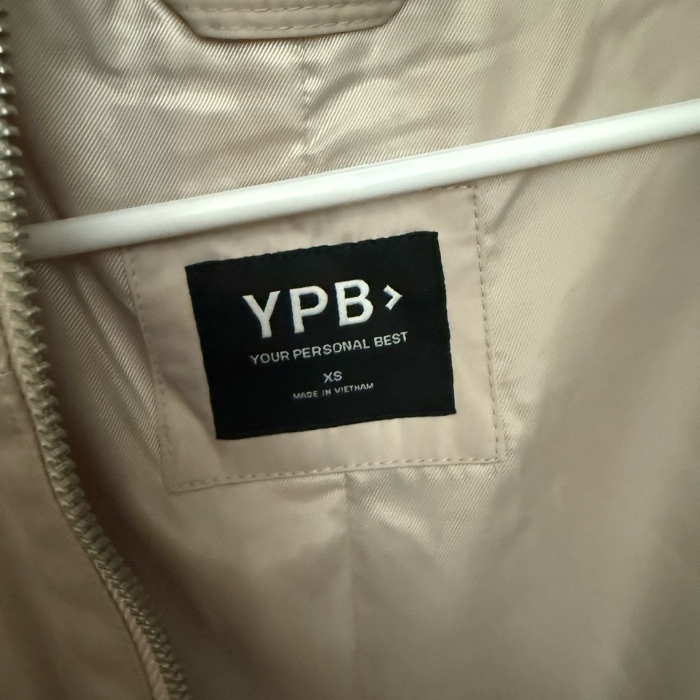 Abercrombie & Fitch YPB Satin Windbreaker in Sand - Picture 6 of 6